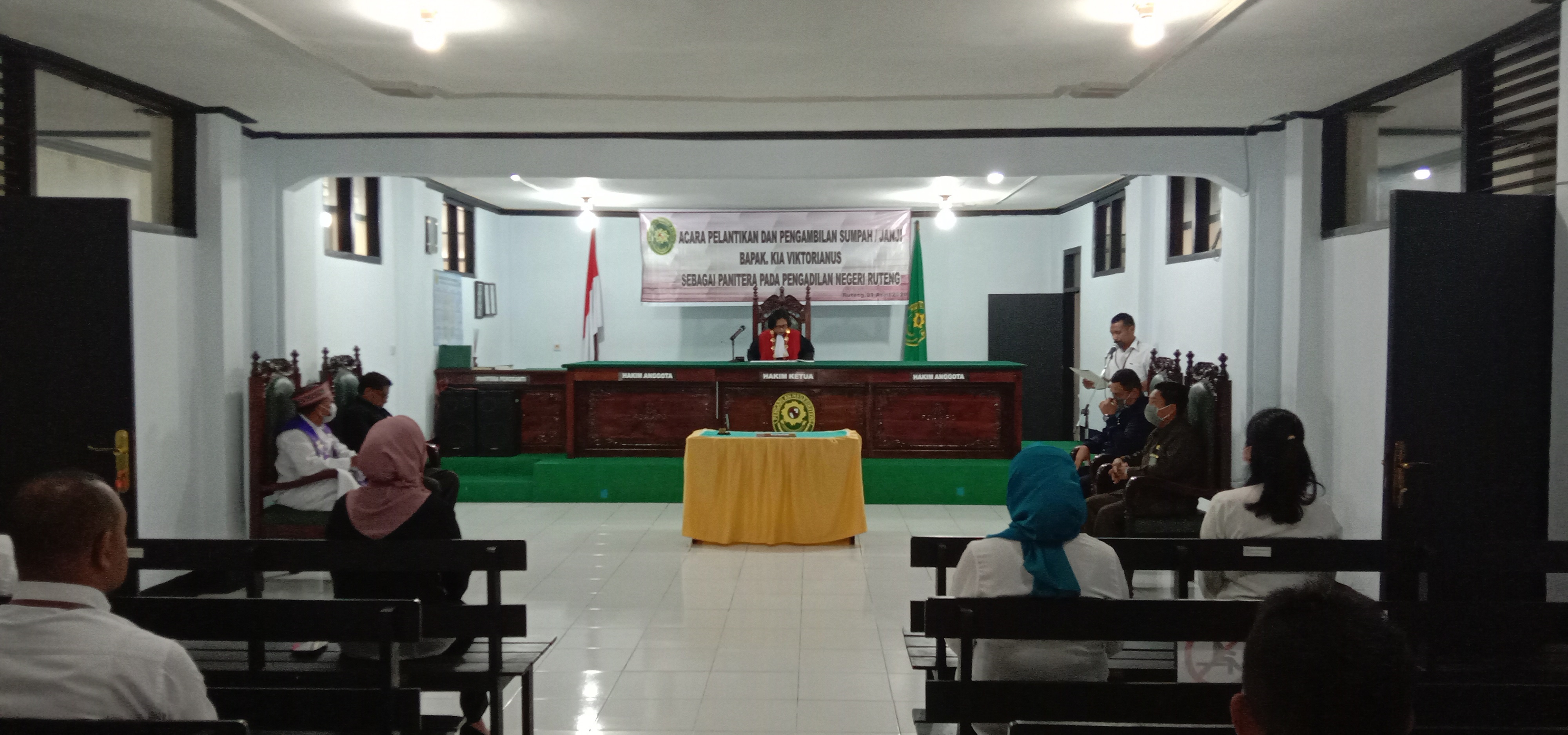 Pelantikan dan Pengambilan Sumpah/Janji Bapak KIA VIKTORIANUS sebagai Panitera Pengadilan Negeri Ruteng